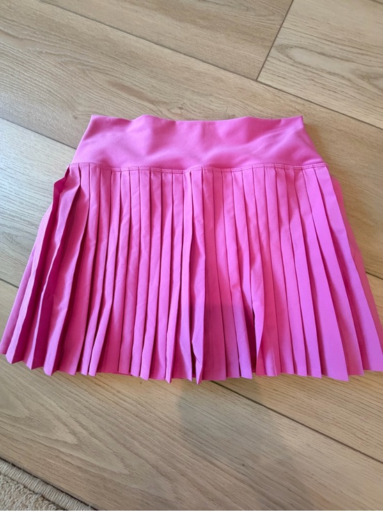 Abercrombie & Fitch Dresses & Skirts - Abercrombie & Fitch Hot Pink Pleated Skater Skirt